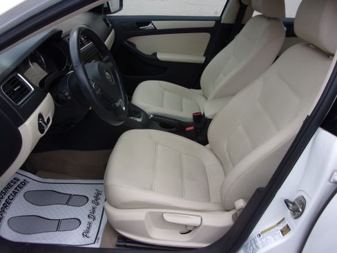 Used 2012 Volkswagen Jetta 2.5 SE image 8