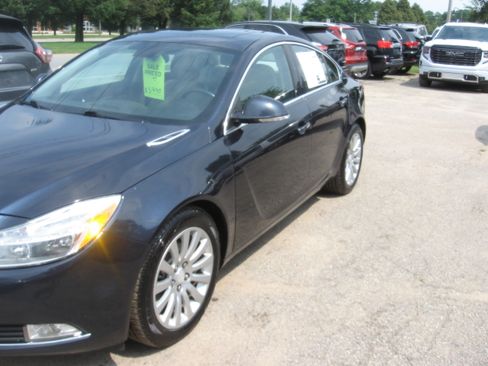 Used 2013 Buick Regal Premium FWD image 1