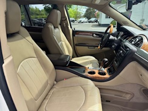 Used 2012 Buick Enclave Premium image 19