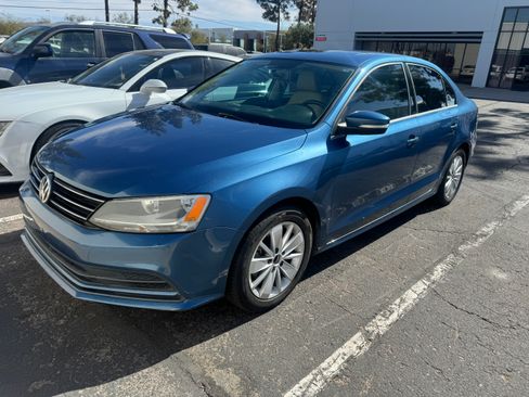 Used 2015 Volkswagen Jetta TDI SE image 1