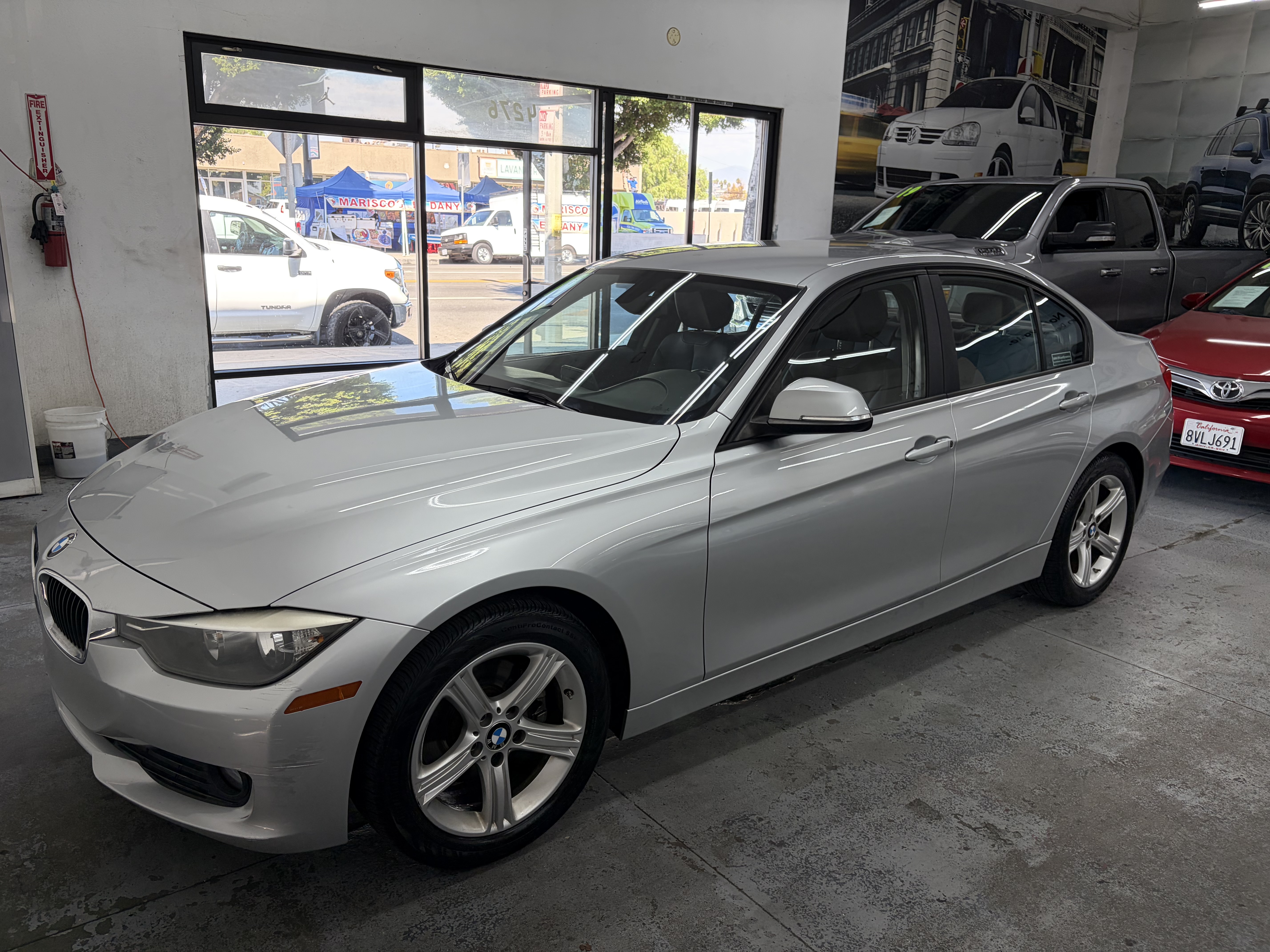 Used 2014 BMW 320i Sedan RWD image 2