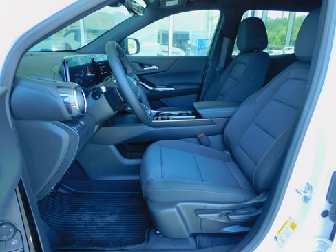 New 2026 Chevrolet Equinox LT image 12