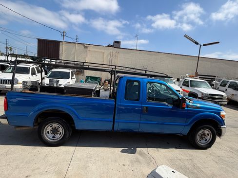 Used 2016 Ford F250 2WD SuperCab Super Duty image 6
