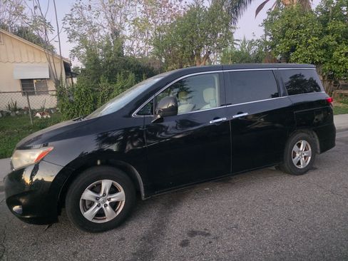 Used 2014 Nissan Quest image 3