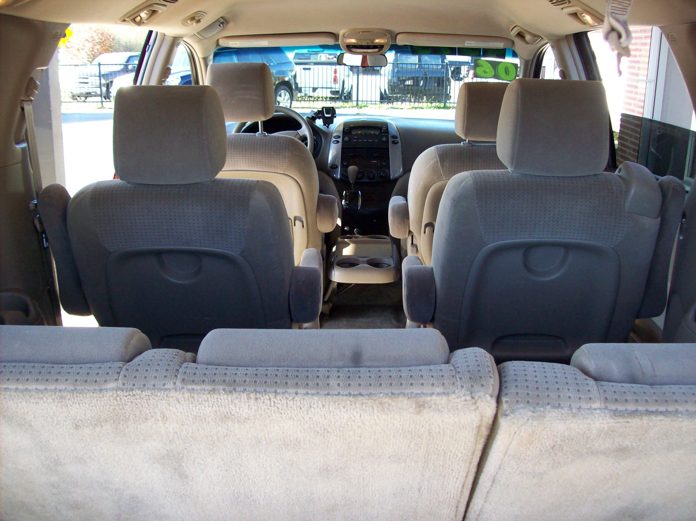 Used 2006 Toyota Sienna LE Minivan 4D FWD image 11