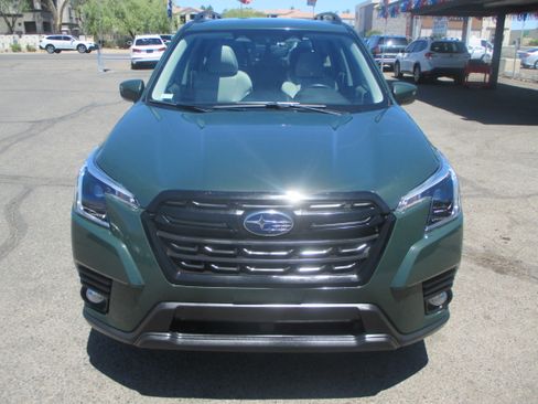 Used 2022 Subaru Forester Premium AWD/4WD image 18