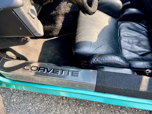 Used 1991 Chevrolet Corvette image 29