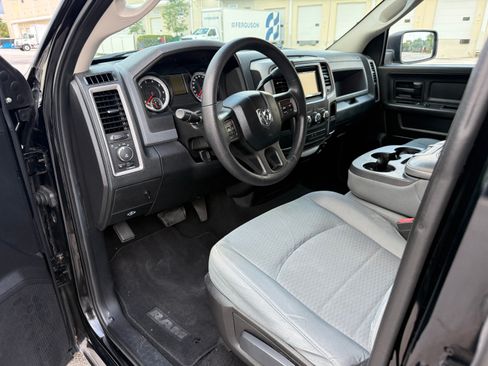 Used 2014 RAM 1500 ST RWD image 76