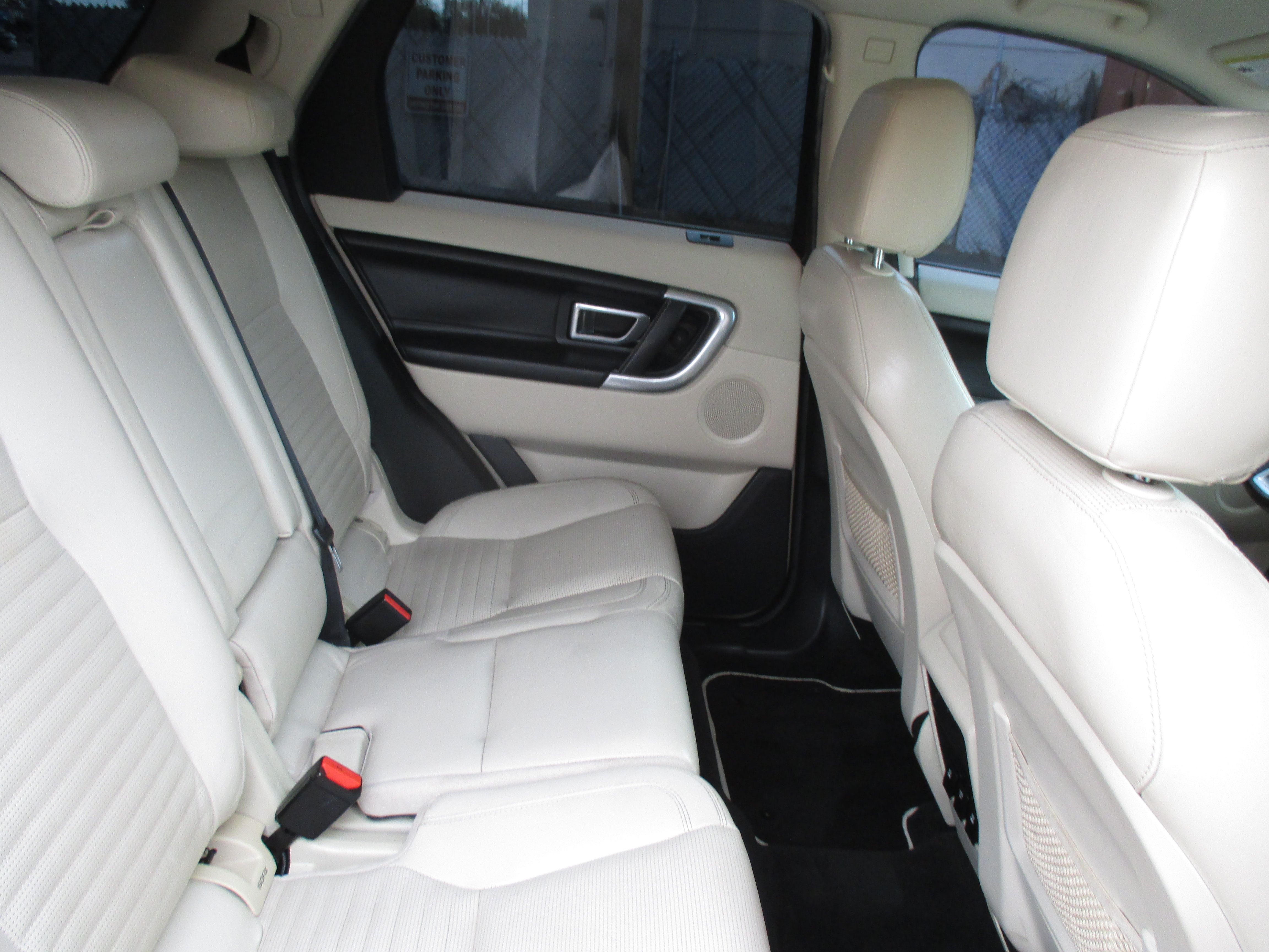 Used 2015 Land Rover Discovery Sport HSE Luxury AWD/4WD image 13