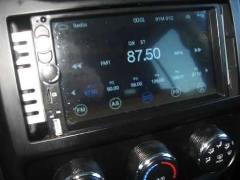 Used 2014 Jeep Patriot Latitude image 11