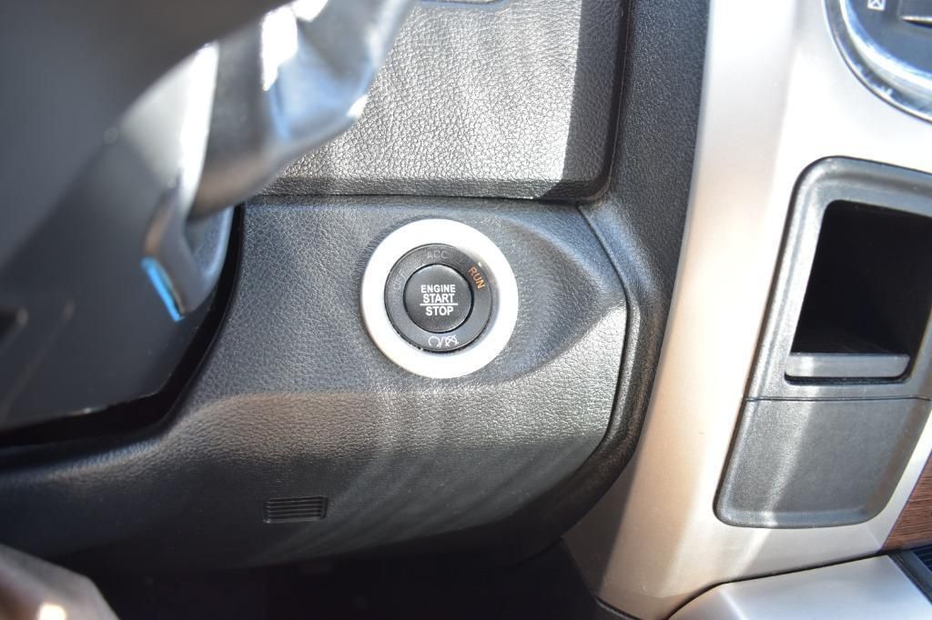 Used 2017 RAM 3500 Laramie RWD image 9