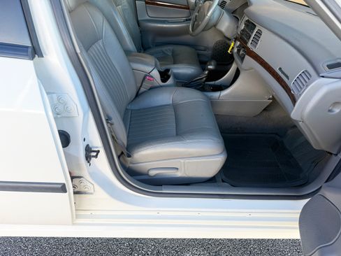 Used 2001 Chevrolet Impala LS image 9
