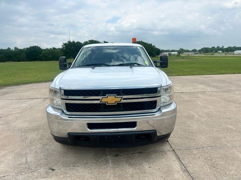 Used 2013 Chevrolet Silverado 2500 RWD image 2