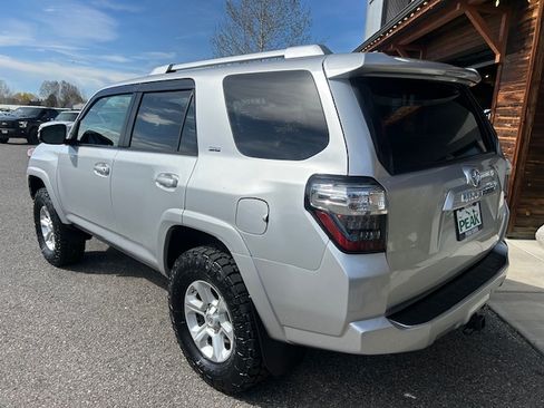 Used 2015 Toyota 4Runner SR5 Premium image 6