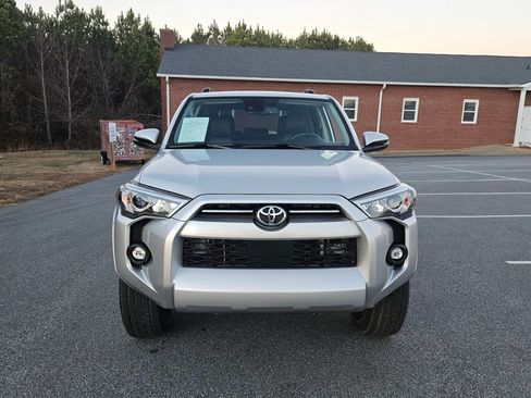 Used 2022 Toyota 4Runner SR5 Premium image 7