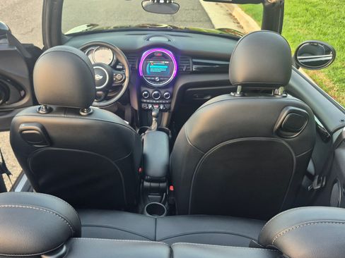 Used 2019 MINI Cooper image 13