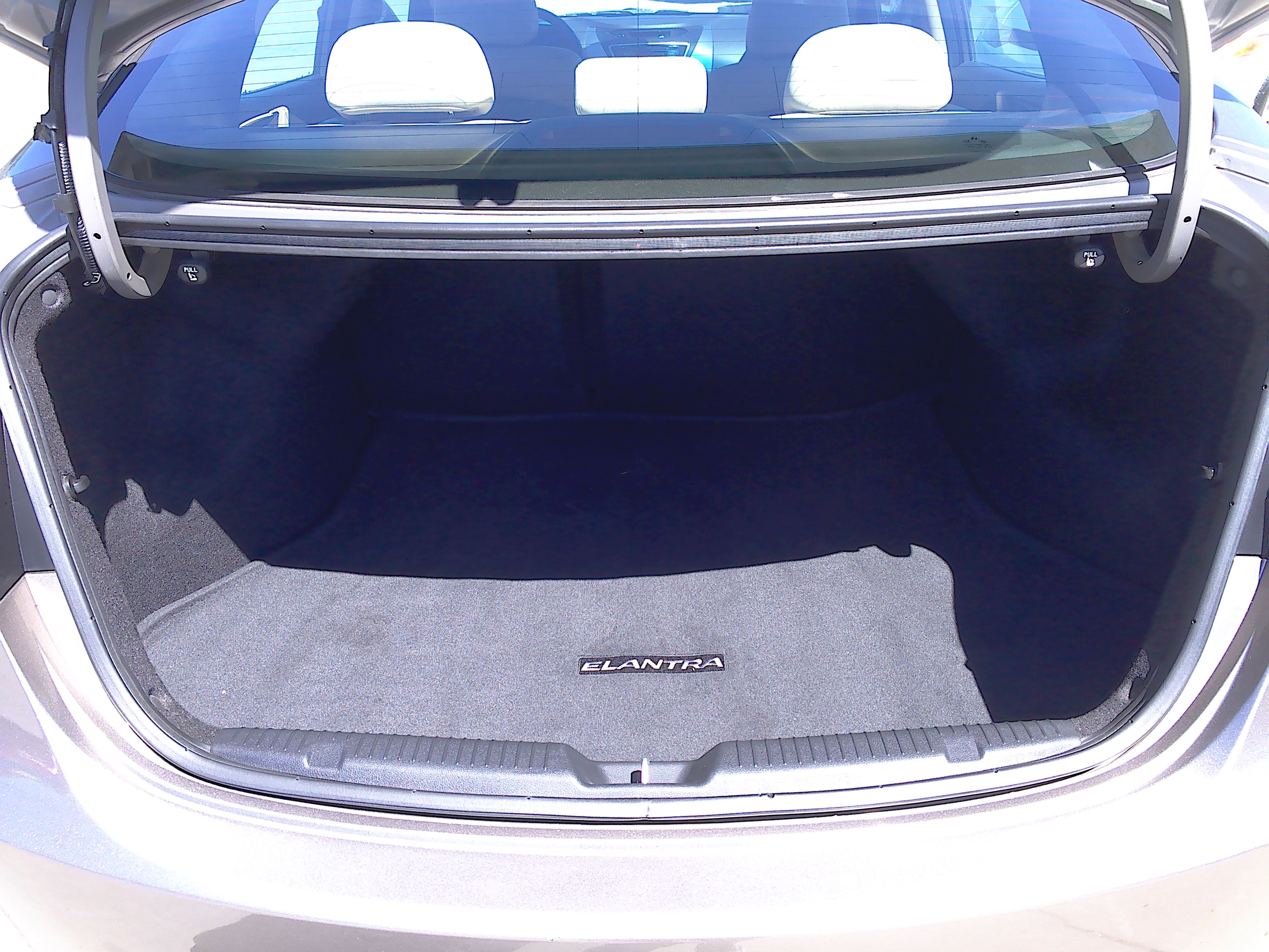 Used 2013 Hyundai Elantra GLS FWD image 13
