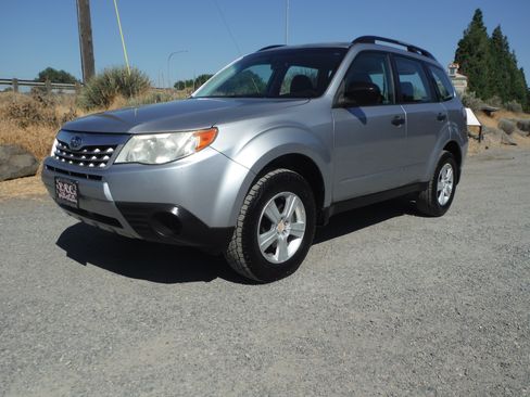 Used 2012 Subaru Forester 2.5X AWD/4WD image 1