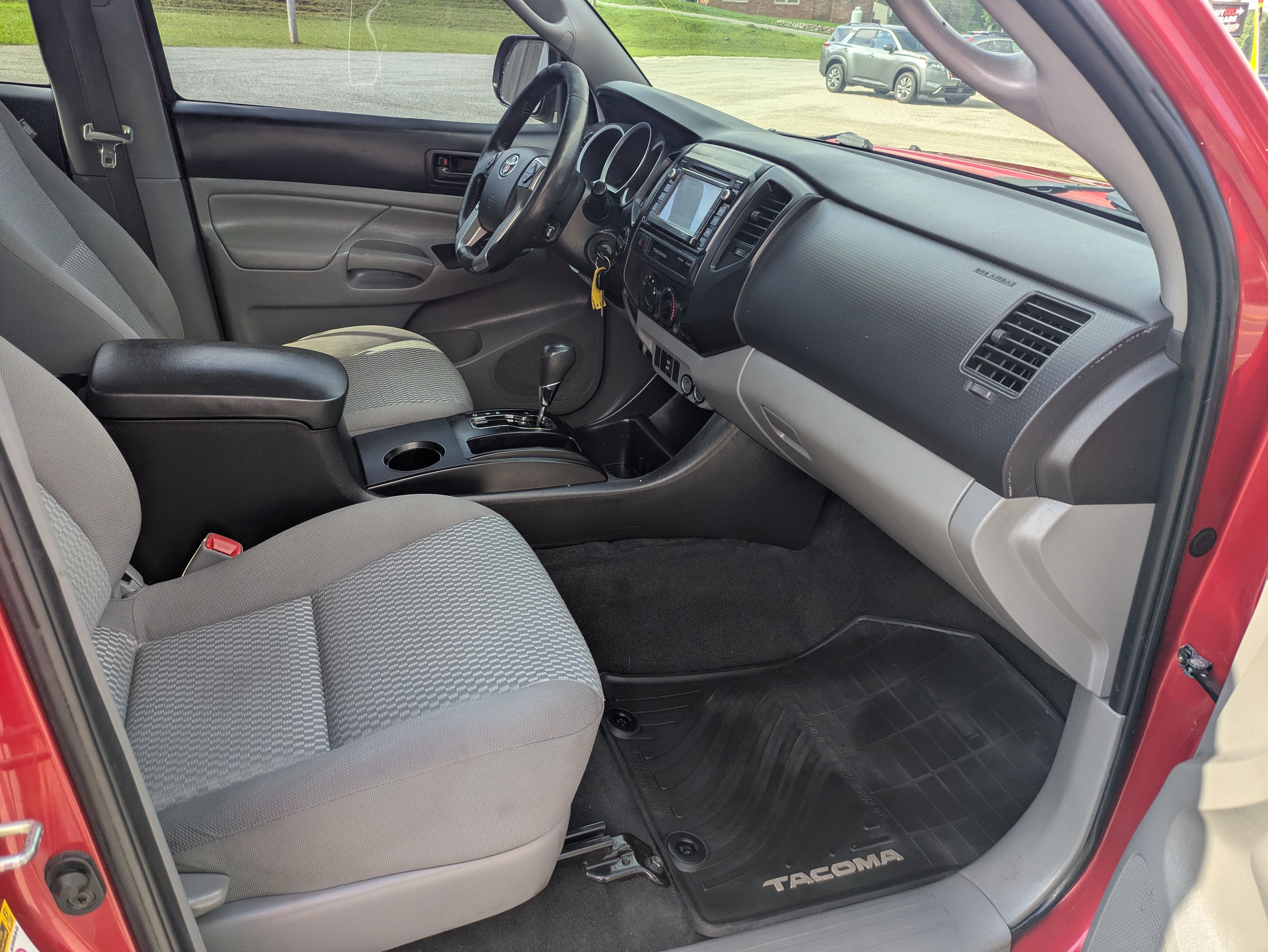 Used 2015 Toyota Tacoma 4x4 Double Cab image 8