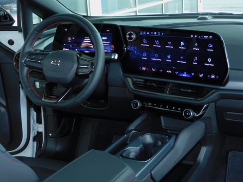 Used 2024 Chevrolet Equinox EV FWD RS w/2RS image 24