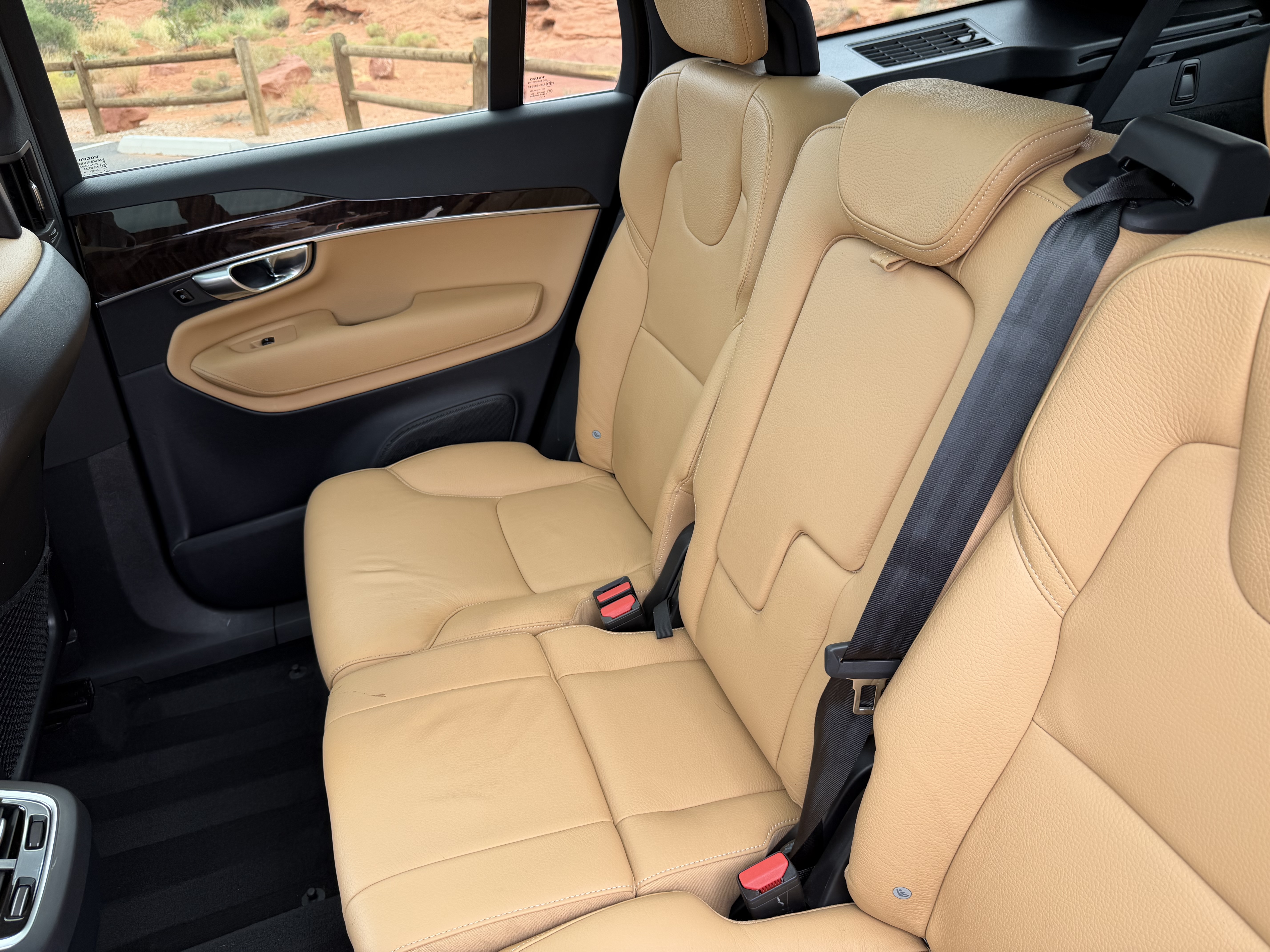 Used 2017 Volvo XC90 AWD T6 Momentum image 20