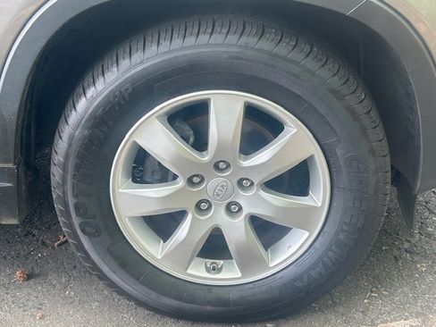 Used 2011 Kia Sorento AWD LX image 31
