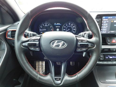 Used 2019 Hyundai Elantra GT N Line image 12