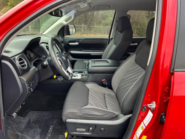 Used 2018 Toyota Tundra SR5 AWD/4WD image 13