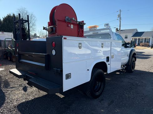 Used 2015 Ford F550 image 5