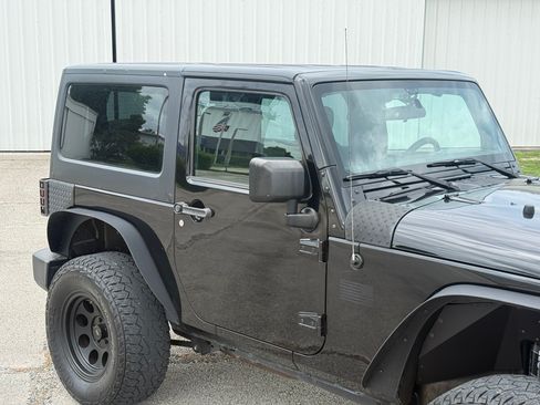 Used 2017 Jeep Wrangler Sport AWD/4WD image 49