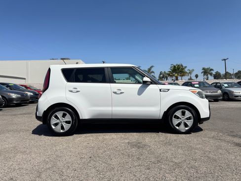 Used 2015 Kia Soul UNAVAIL FWD image 10