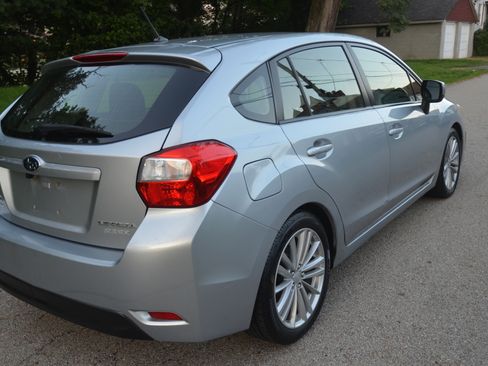 Used 2013 Subaru Impreza 2.0i Premium Hatchback AWD/4WD image 5