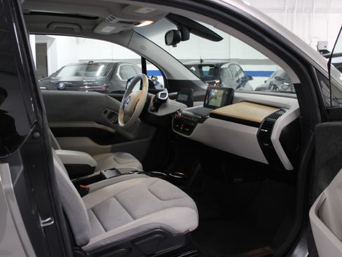 Used 2017 BMW i3 w/ Range Extender RWD image 30