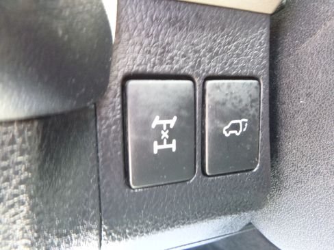 Used 2013 Toyota RAV4 AWD Limited image 23