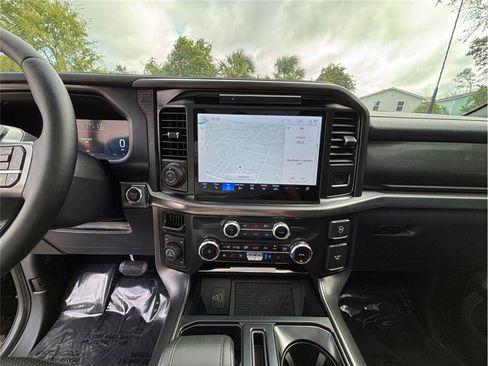 Used 2025 Ford F150 Lariat image 11
