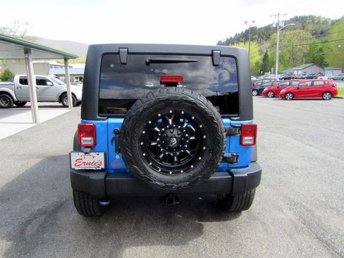 Used 2016 Jeep Wrangler 4WD Unlimited Sport image 4