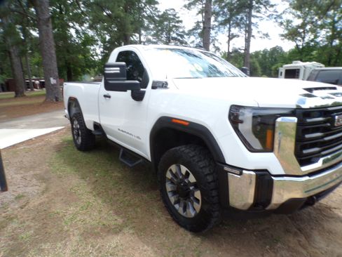 Used 2025 GMC Sierra 2500 4x4 Regular Cab Pro image 4