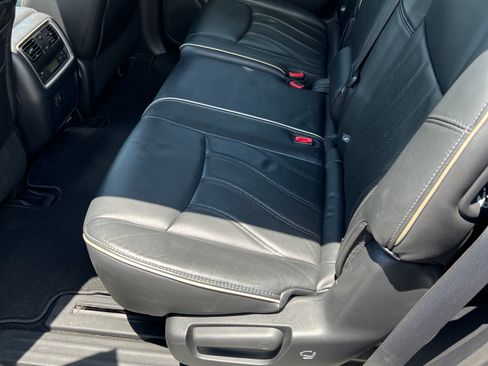 Used 2017 INFINITI QX60 Luxe FWD image 16