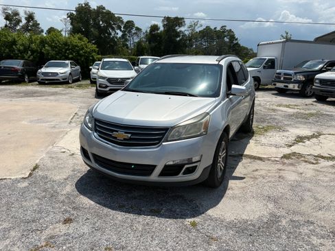 Used 2016 Chevrolet Traverse FWD LT w/ 2LT image 1