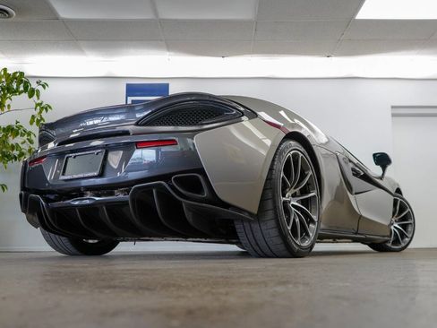 Used 2020 McLaren 570S image 5