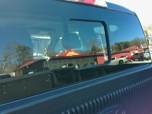 Used 2015 Ford F150 XLT image 17