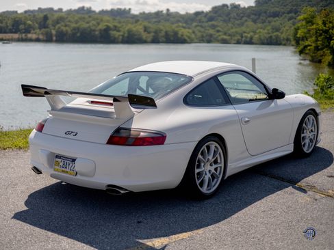 Used 2004 Porsche 911 GT3 Coupe RWD image 29