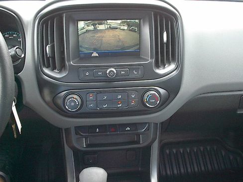 Used 2022 Chevrolet Colorado W/T image 17