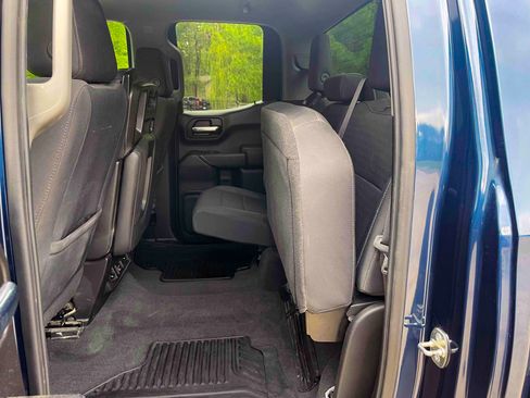 Used 2021 Chevrolet Silverado 1500 LT image 20