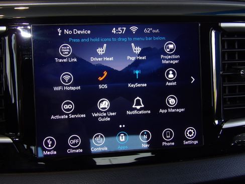 Used 2020 Chrysler Pacifica Touring image 5