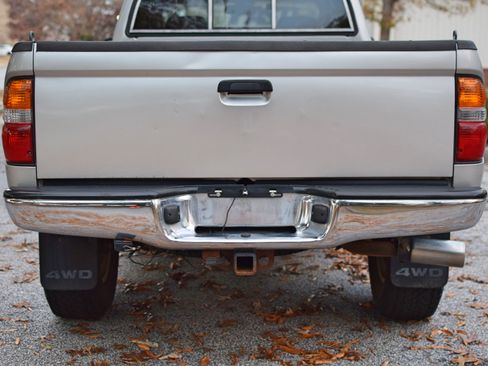 Used 2003 Toyota Tacoma SR5 image 17