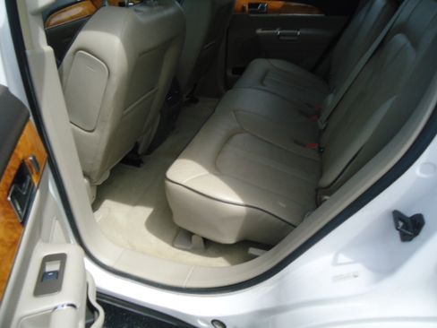 Used 2013 Lincoln MKX AWD image 12