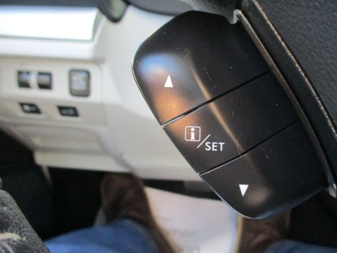 Used 2015 Subaru Forester 2.5i Limited image 35