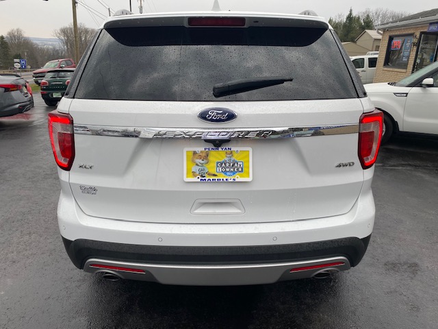 Used 2017 Ford Explorer 4WD XLT image 7
