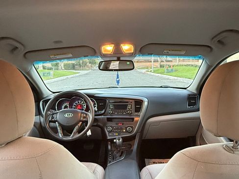 Used 2012 Kia Optima LX image 10